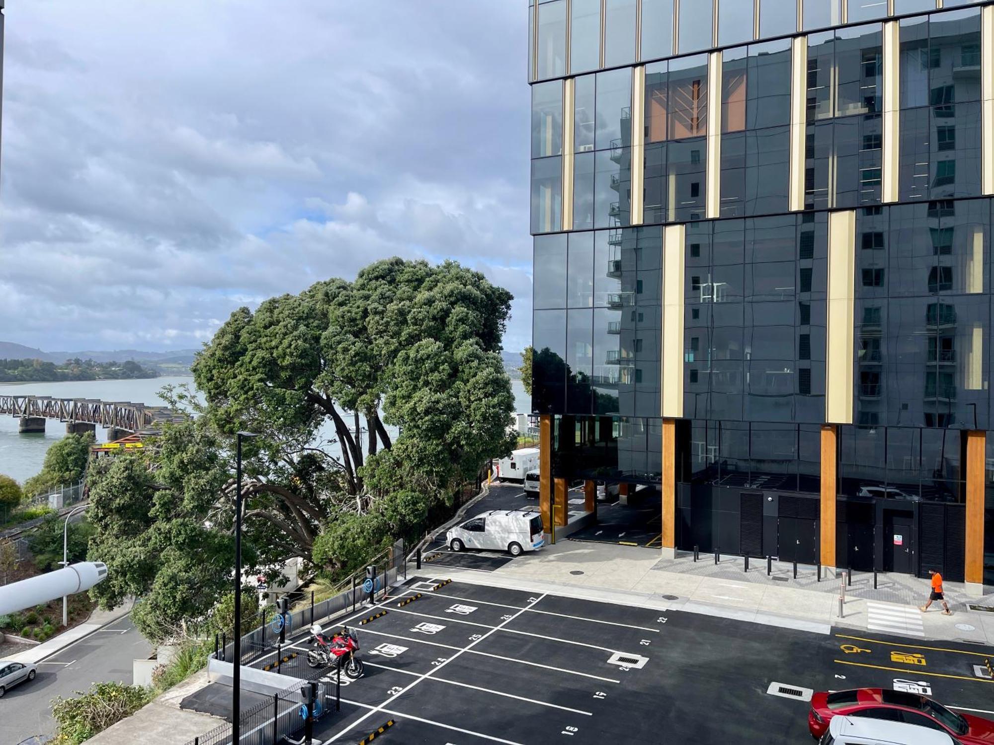 Hotel On Devonport