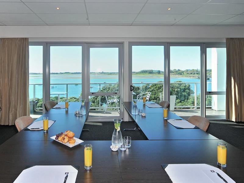 Hotel On Devonport 4*